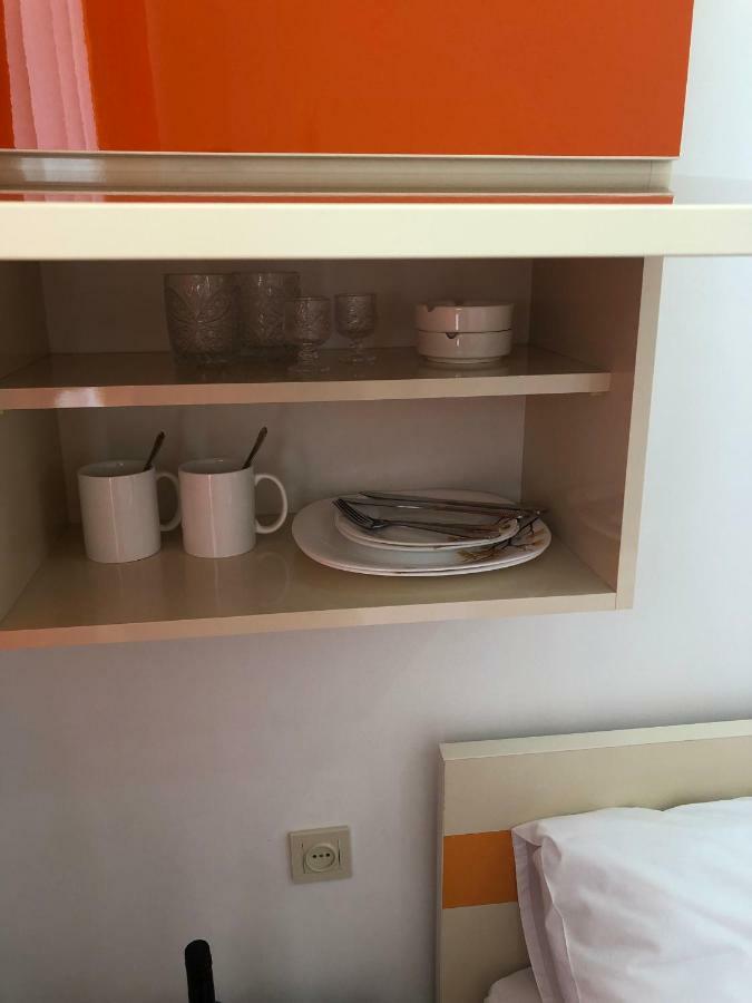 Orange Home Hotel Batumi Esterno foto